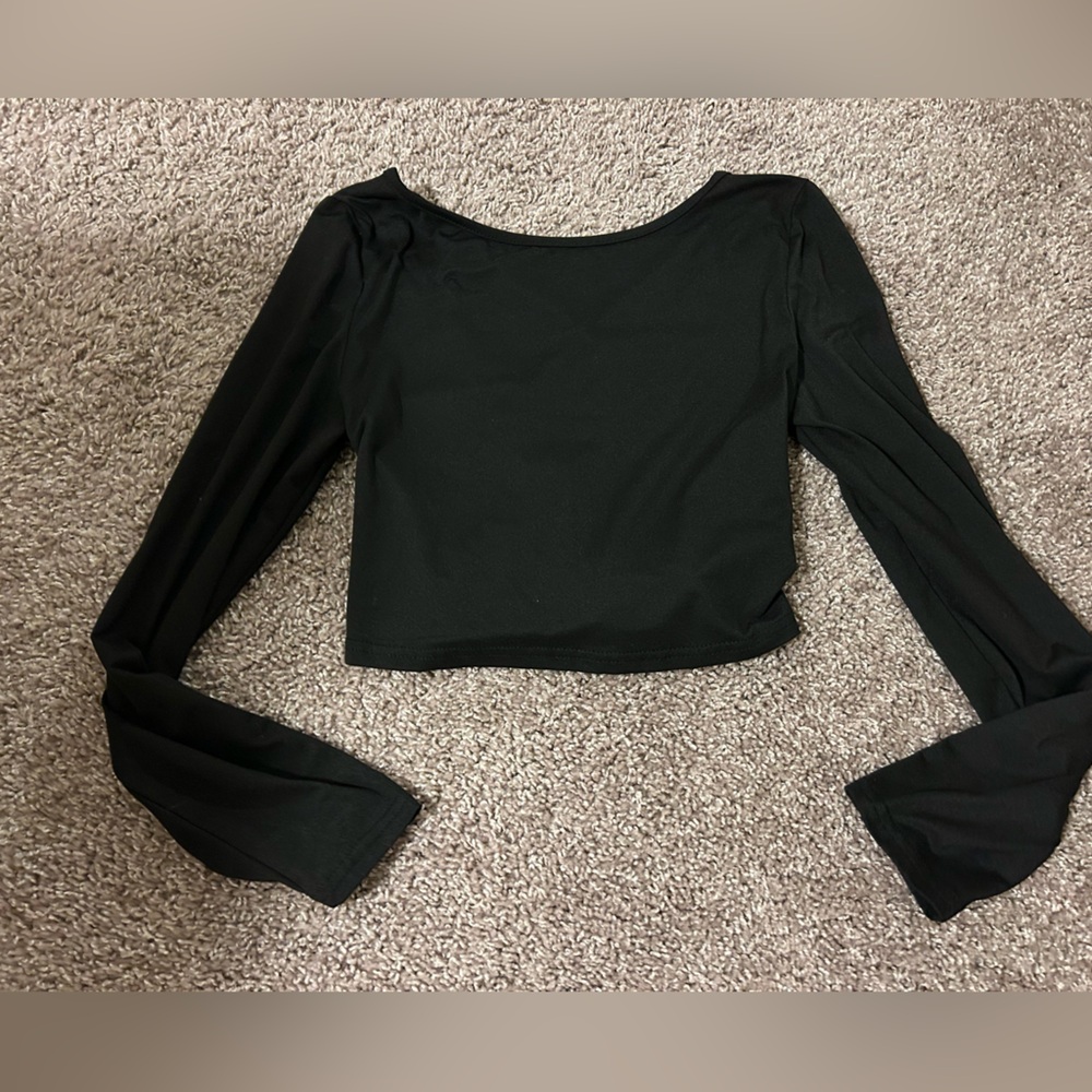 Women’s Cropped Black Top